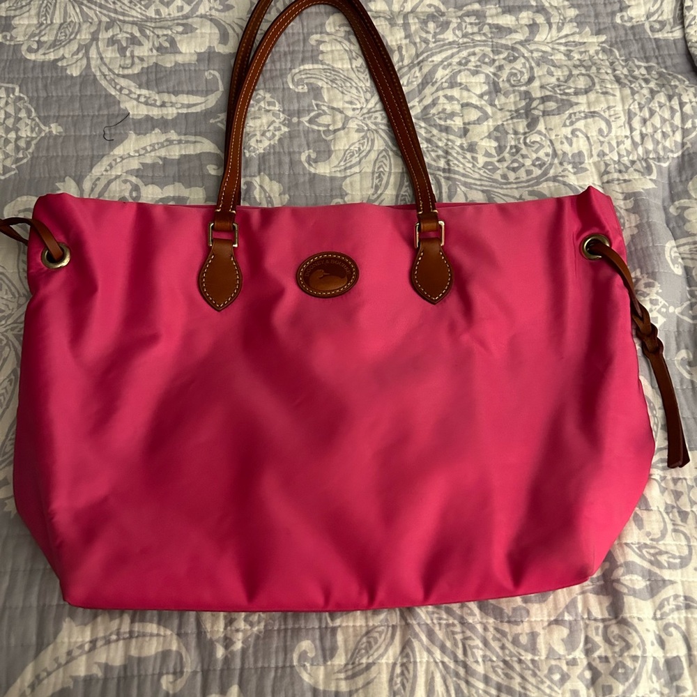 Dooney & Bourke medium nylon shopper - lightly used - no rips or tears.